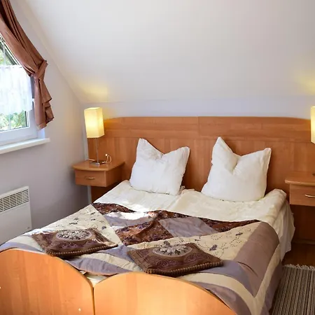 Comfortable Homes Close To The Дом отдыха Ровы