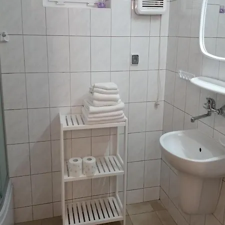 Comfortable Homes Close To The * Ровы
